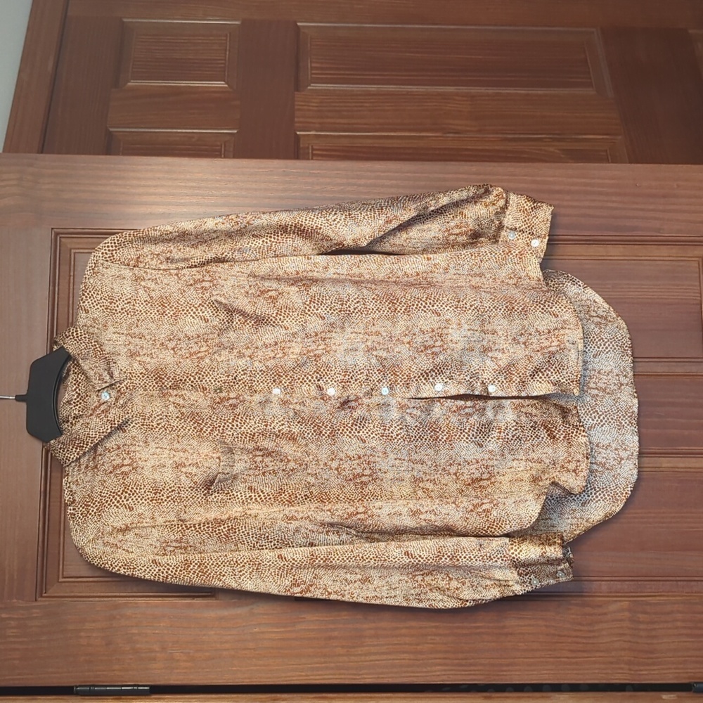 Animal print silk-like blouse